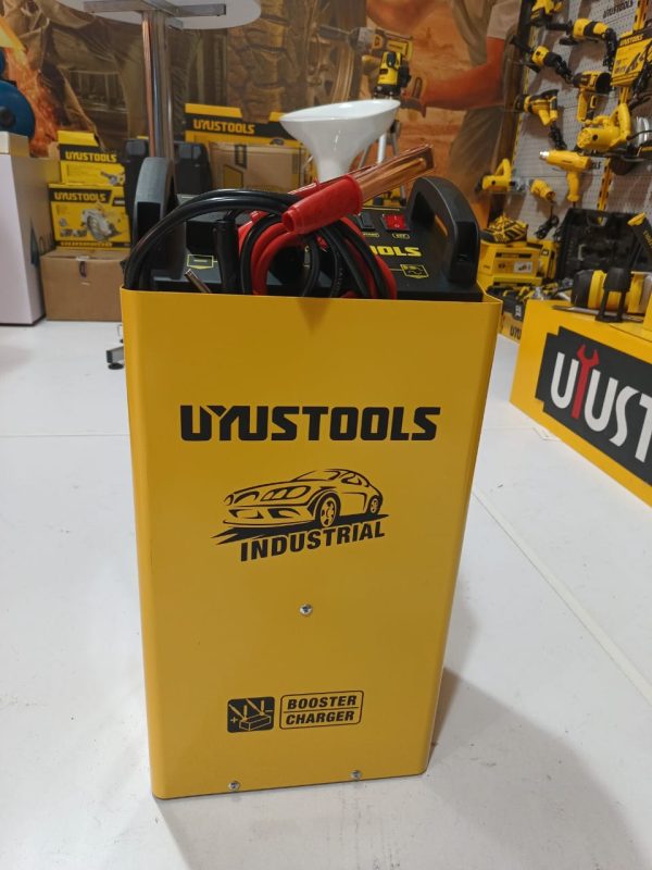 CARGADOR DE BATERIA CON PARTIDOR 12V/35A Y 24V/35A UYUSTOOLS - Imagen 2